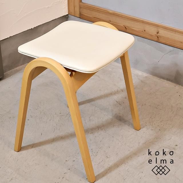 AKIMOKU(秋田木工)の曲木を使用したNo.202スタッキングスツール AKIMOKU(秋田木工)の曲木を使用したNo.202スタッキングスツール