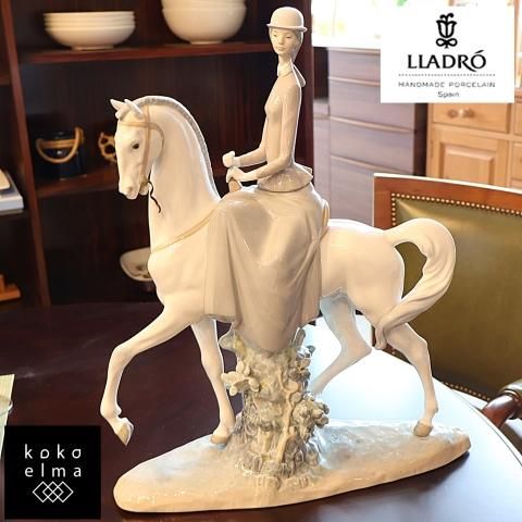 スペインLLADRO(リヤドロ)社の陶器人形の置物『フィギュリン スペインLLADRO(リヤドロ)社の陶器人形の置物『フィギュリン