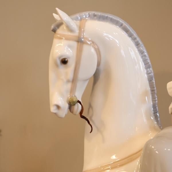スペインLLADRO(リヤドロ)社の陶器人形の置物『フィギュリン スペインLLADRO(リヤドロ)社の陶器人形の置物『フィギュリン