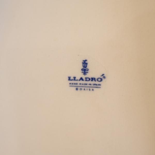 スペインLLADRO(リヤドロ)社の陶器人形の置物『フィギュリン スペインLLADRO(リヤドロ)社の陶器人形の置物『フィギュリン