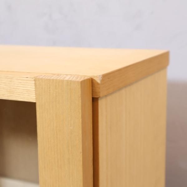 人気の無印良品(MUJI)のタモ材 キャビネット・ガラス扉です 人気の無印良品(MUJI)のタモ材 キャビネット・ガラス扉です