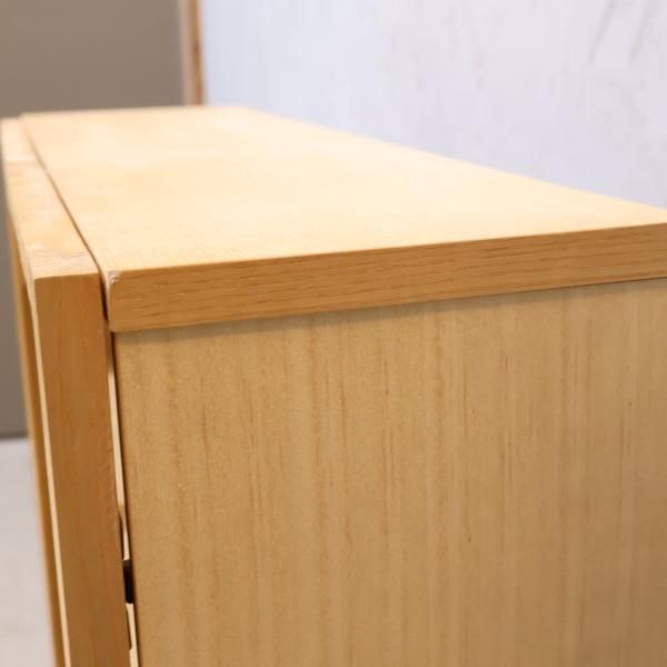 人気の無印良品(MUJI)のタモ材 キャビネット・ガラス扉です 人気の無印良品(MUJI)のタモ材 キャビネット・ガラス扉です