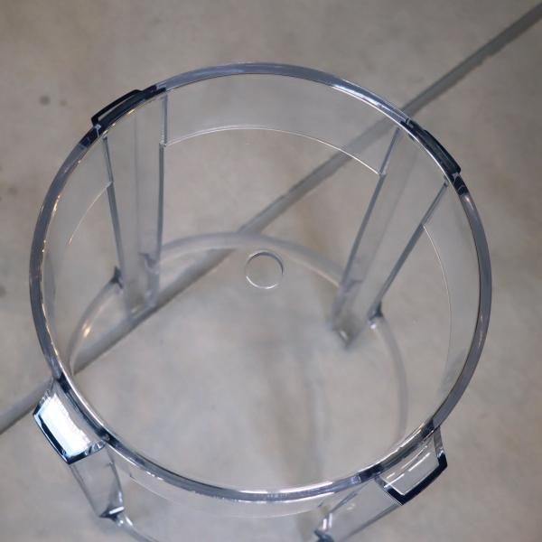 イタリアのデザイナーズ家具ブランドKartell(カルテル)のCHARLES イタリアのデザイナーズ家具ブランドKartell(カルテル)のCHARLES