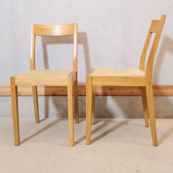 人気の無印良品(MUJI)のオーク無垢材を使用したダイニング 人気の無印良品(MUJI)のオーク無垢材を使用したダイニング