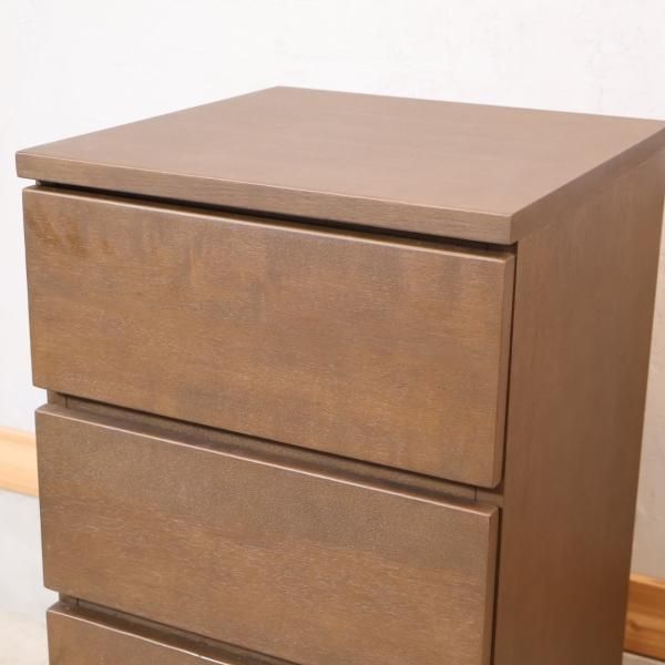 人気の無印良品(MUJI)のタモ材を使用した木製チェスト・4段です 人気の無印良品(MUJI)のタモ材を使用した木製チェスト・4段です