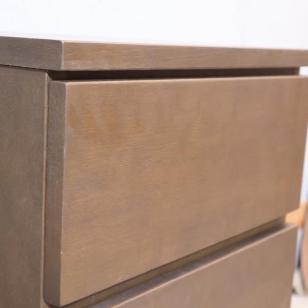 人気の無印良品(MUJI)のタモ材を使用した木製チェスト・4段です 人気の無印良品(MUJI)のタモ材を使用した木製チェスト・4段です