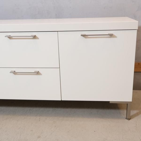 北欧デンマークのブランドBoConcept(ボーコンセプト)のサイドボード