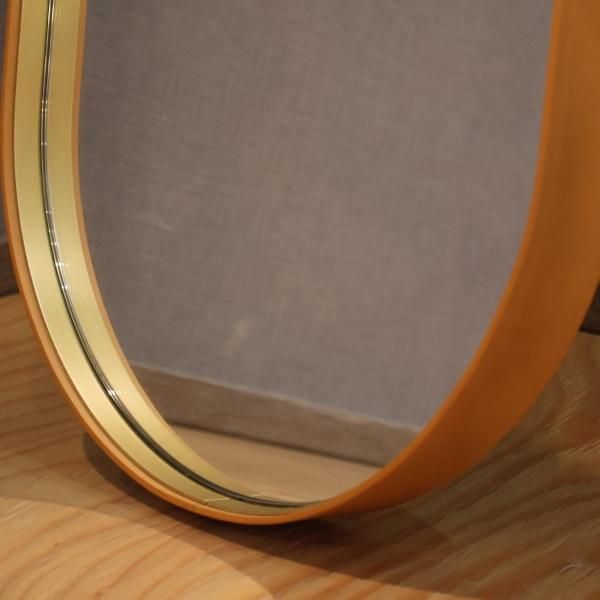 Poltrona Frau(ポルトローナフラウ)のRen Oval(レンオーバル Poltrona Frau(ポルトローナフラウ)のRen Oval(レンオーバル
