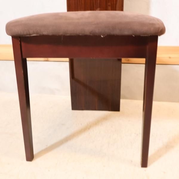IDC OTSUKA(大塚家具)取扱いMATSUSO(松創)のダイニングチェア 2 IDC OTSUKA(大塚家具)取扱いMATSUSO(松創)のダイニングチェア 2
