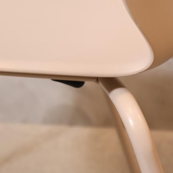 Fritz Hansen(フリッツハンセン)取扱い、日本のデザインオフィス Fritz Hansen(フリッツハンセン)取扱い、日本のデザインオフィス
