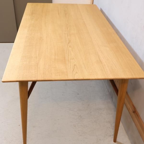 飛騨高山の家具メーカー日進木工(nissin)のWhite Wood(ホワイト 飛騨高山の家具メーカー日進木工(nissin)のWhite Wood(ホワイト