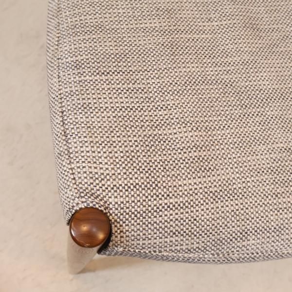 karimoku(カリモク家具)のCU71ダイニングチェアです。シンプルで karimoku(カリモク家具)のCU71ダイニングチェアです。シンプルで