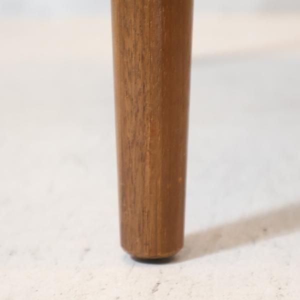karimoku(カリモク家具)のCU71ダイニングチェアです。シンプルで karimoku(カリモク家具)のCU71ダイニングチェアです。シンプルで
