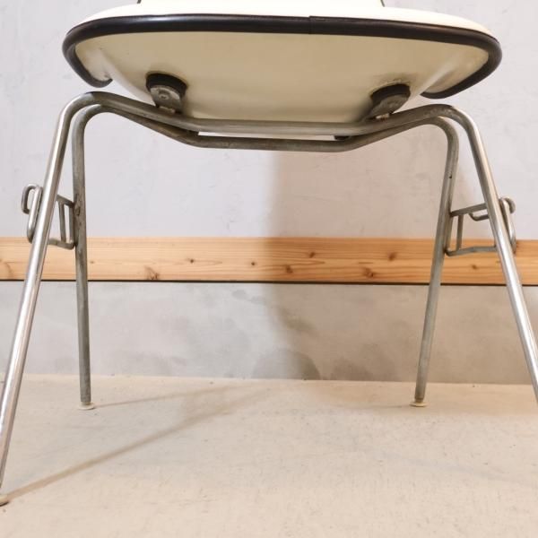 Hermanmiller(ハーマンミラー)社のイームズ スタッキングベース Hermanmiller(ハーマンミラー)社のイームズ スタッキングベース