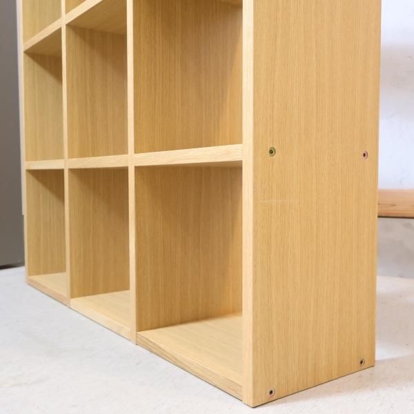 間仕切り収納としても使える4段×3列のオーク材 オープンシェルフ 間仕切り収納としても使える4段×3列のオーク材 オープンシェルフ