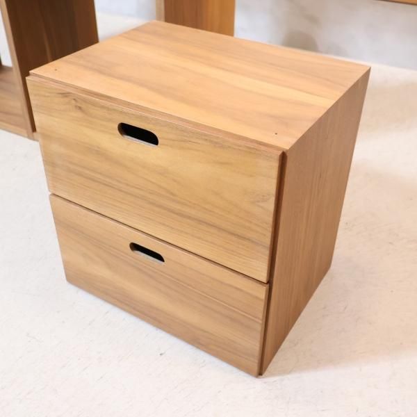 人気の無印良品(MUJI)のウォールナット材・3段・2列 人気の無印良品(MUJI)のウォールナット材・3段・2列