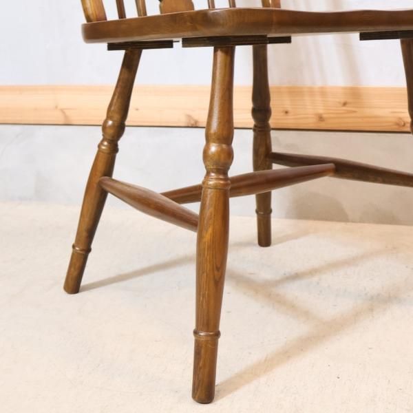 イギリス家具メーカーOld Charm(オールドチャーム)のオーク材 イギリス家具メーカーOld Charm(オールドチャーム)のオーク材