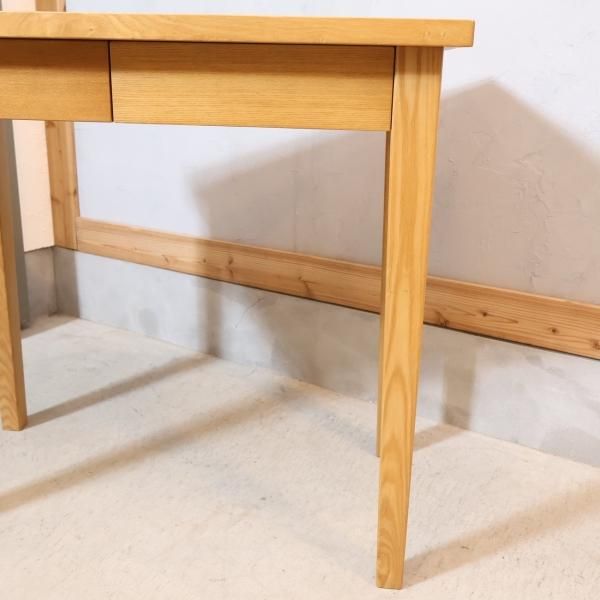 稀少なタモ材を使用した無印良品(MUJI)のパーソナルデスク 稀少なタモ材を使用した無印良品(MUJI)のパーソナルデスク
