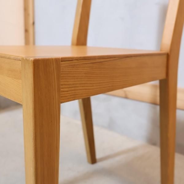無印良品タモ材チェアー 人気の無印良品(MUJI)のタモ無垢材を使用したダイニングチェアー