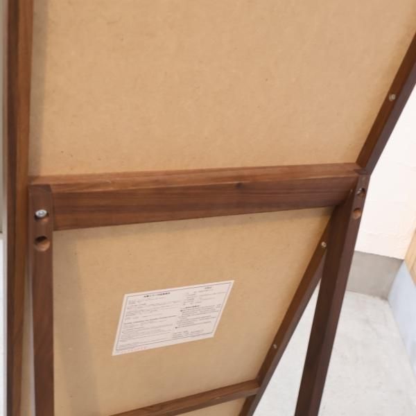 人気の無印良品(MUJI)よりウォールナット材・木製ミラーです 人気の無印良品(MUJI)よりウォールナット材・木製ミラーです