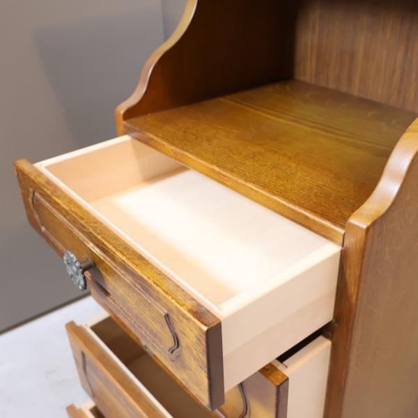 Karimoku(カリモク家具)のCOLONIAL(コロニアル)シリーズの電話台 Karimoku(カリモク家具)のCOLONIAL(コロニアル)シリーズの電話台