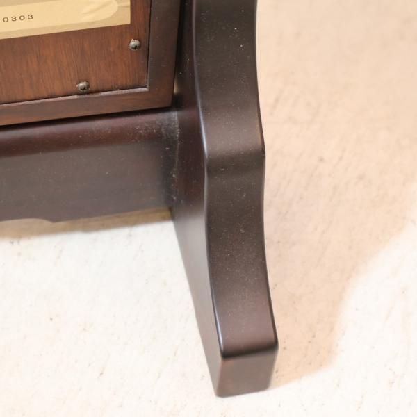 和光のカバ無垢材を使用した、神威民芸 置き鏡です 和光のカバ無垢材を使用した、神威民芸 置き鏡です