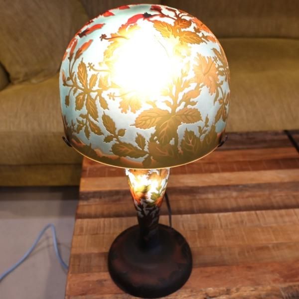 Deco Light(デコライト)取扱い、フランスのガラス芸術家である Deco Light(デコライト)取扱い、フランスのガラス芸術家である