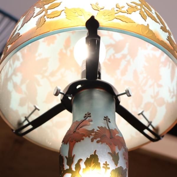 Deco Light(デコライト)取扱い、フランスのガラス芸術家である Deco Light(デコライト)取扱い、フランスのガラス芸術家である