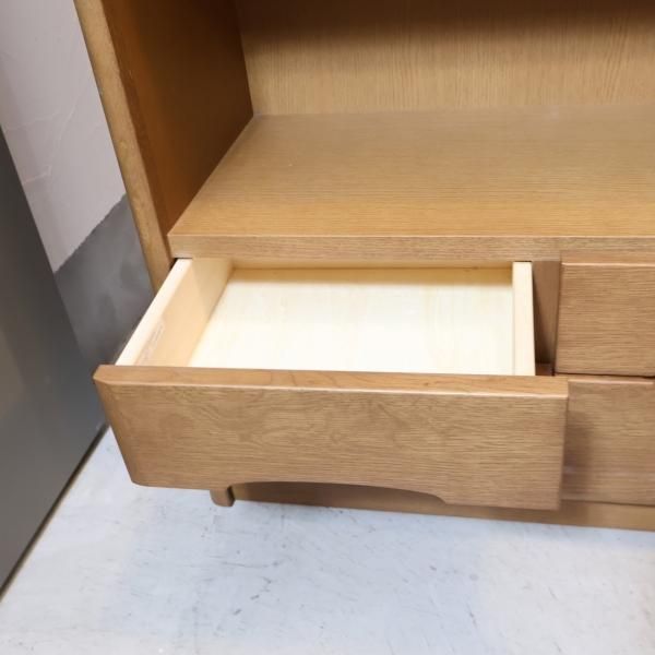 karimoku(カリモク家具)より書棚/オーク材です!引き出し付きの karimoku(カリモク家具)より書棚/オーク材です!引き出し付きの