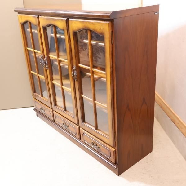 Karimoku(カリモク家具)の人気シリーズCOLONIAL(コロニアル)の Karimoku(カリモク家具)の人気シリーズCOLONIAL(コロニアル)の