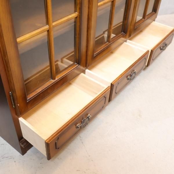 Karimoku(カリモク家具)の人気シリーズCOLONIAL(コロニアル)の Karimoku(カリモク家具)の人気シリーズCOLONIAL(コロニアル)の