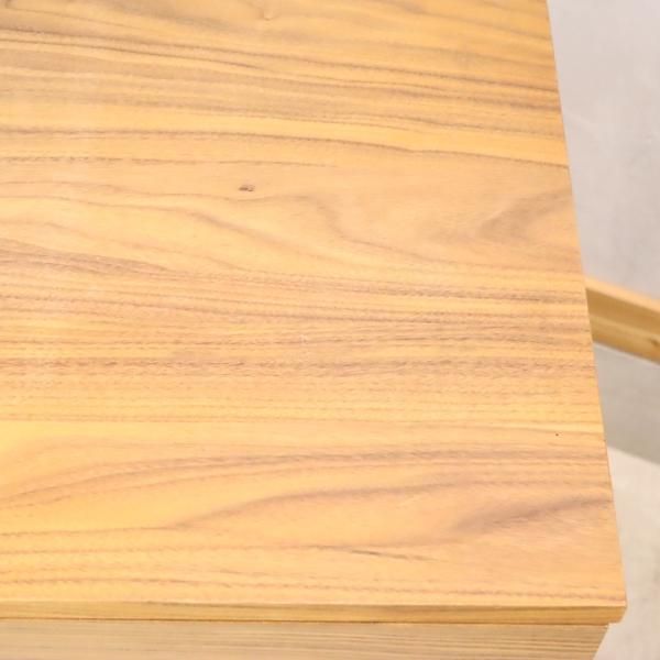 人気の無印良品(MUJI)のウォールナット材 キャビネット・木製扉 人気の無印良品(MUJI)のウォールナット材 キャビネット・木製扉