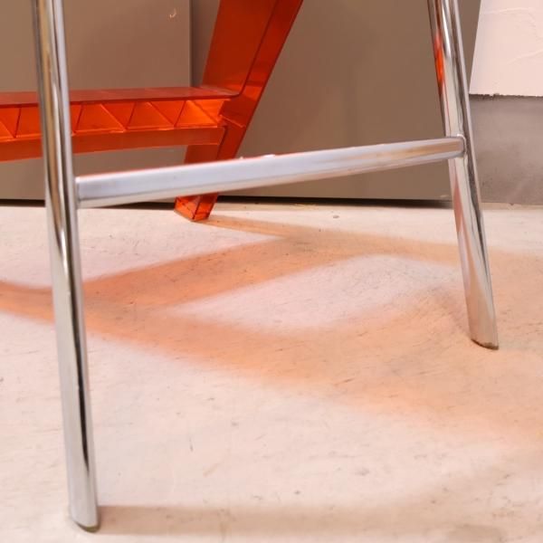 イタリアのデザイナーズ家具ブランドKARTELL(カルテル)のUPPER イタリアのデザイナーズ家具ブランドKARTELL(カルテル)のUPPER