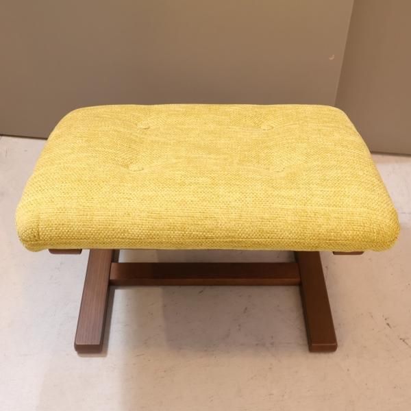 FUJI FURNITURE(冨士ファニチア)のAgio(アージオ)スツールです FUJI FURNITURE(冨士ファニチア)のAgio(アージオ)スツールです