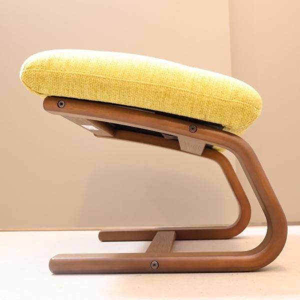 FUJI FURNITURE(冨士ファニチア)のAgio(アージオ)スツールです