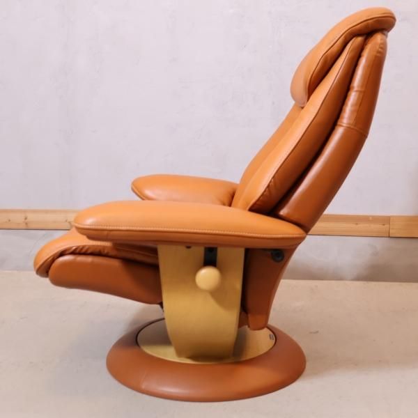 人気のkarimoku(カリモク家具)のRU6620 バケット 本革 人気のkarimoku(カリモク家具)のRU6620 バケット 本革
