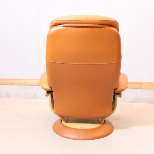 人気のkarimoku(カリモク家具)のRU6620 バケット 本革 人気のkarimoku(カリモク家具)のRU6620 バケット 本革