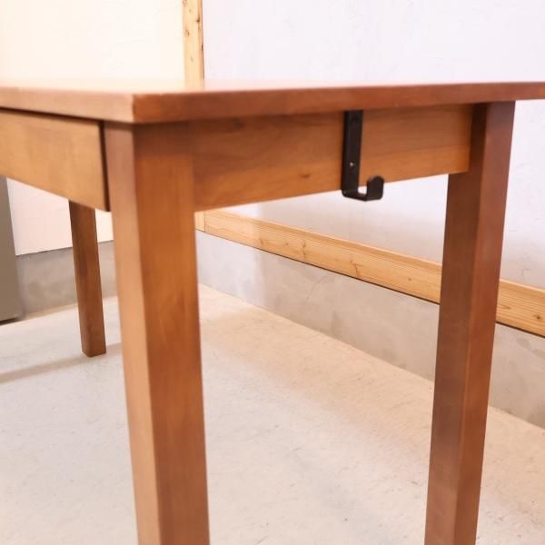 ISSEIKI(一生紀)よりアルダー無垢材を使用したDALDIA(ダルディア