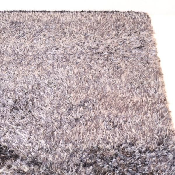 Cassina ixc.(カッシーナ イクスシー)のシャギーラグです Cassina ixc.(カッシーナ イクスシー)のシャギーラグです