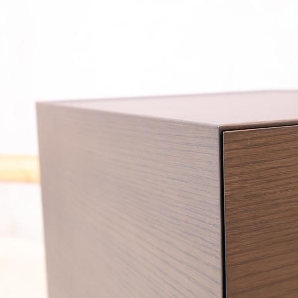 Cassina ixc.(カッシーナ イクスシー)で取り扱われていたサイド Cassina ixc.(カッシーナ イクスシー)で取り扱われていたサイド