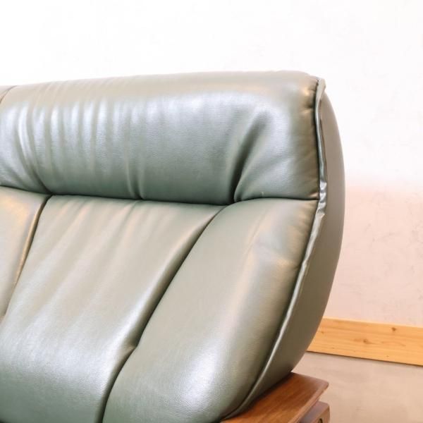 FUJI FURNITURE(冨士ファニチア)の本革 2人掛けソファーです FUJI FURNITURE(冨士ファニチア)の本革 2人掛けソファーです