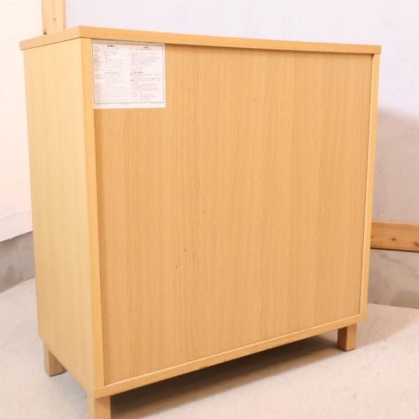 人気の無印良品(MUJI)のオーク材 キャビネット・ガラス扉です 