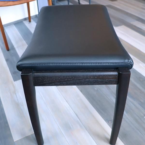 FUJI FURNITURE(冨士ファニチア)のKoti(コティ) オーク材スツールです