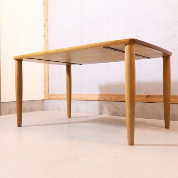 飛騨の家具メーカーKASHIWA(柏木工)のオーク無垢材を使用した 飛騨の家具メーカーKASHIWA(柏木工)のオーク無垢材を使用した