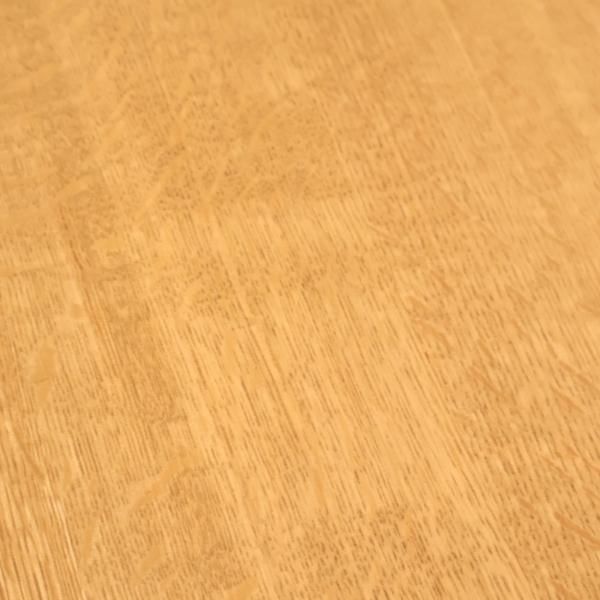 飛騨の家具メーカーKASHIWA(柏木工)のオーク無垢材を使用した 飛騨の家具メーカーKASHIWA(柏木工)のオーク無垢材を使用した