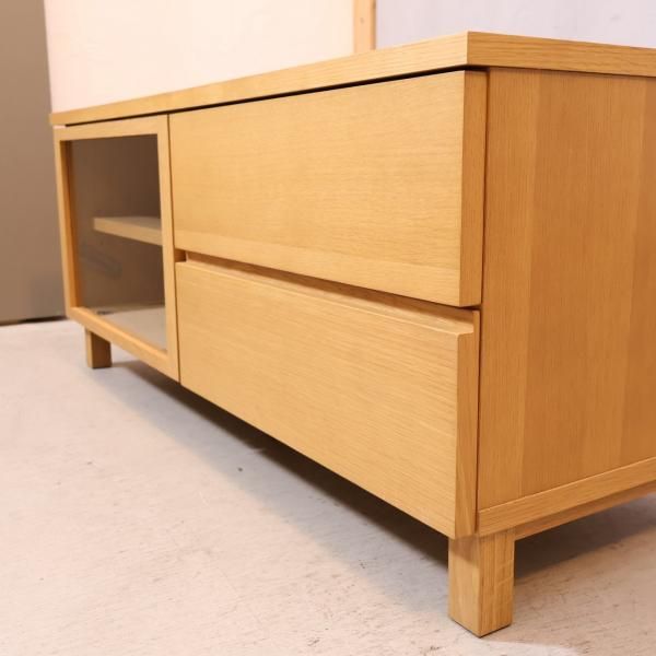 人気の無印良品(MUJI)のオーク材を使用したTVボードです