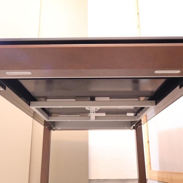 イタリアのCalligaris(カリガリス)社のOMNIA(オムニア) ガラス天板 