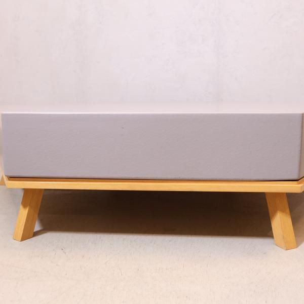 ベルギーの家具ブランド sixinch(シックスインチ)より六角形の ベルギーの家具ブランド sixinch(シックスインチ)より六角形の