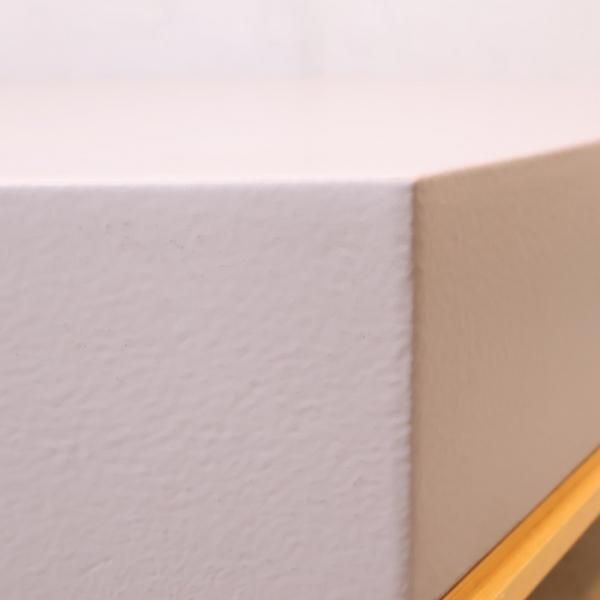ベルギーの家具ブランド sixinch(シックスインチ)より六角形の ベルギーの家具ブランド sixinch(シックスインチ)より六角形の