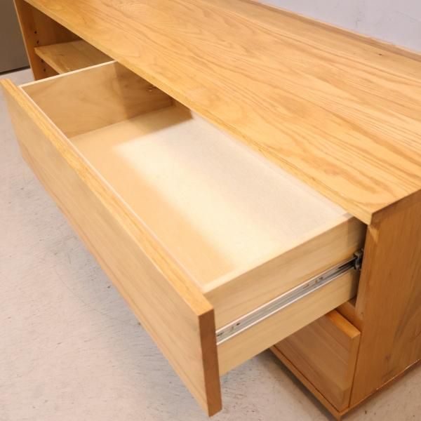 人気の無印良品(MUJI)のオーク無垢材 AVラック!!シンプルなTV 人気の無印良品(MUJI)のオーク無垢材 AVラック!!シンプルなTV